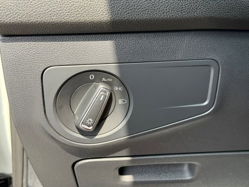 Used 2024 Volkswagen Tiguan Wolfsburg Edition image 34