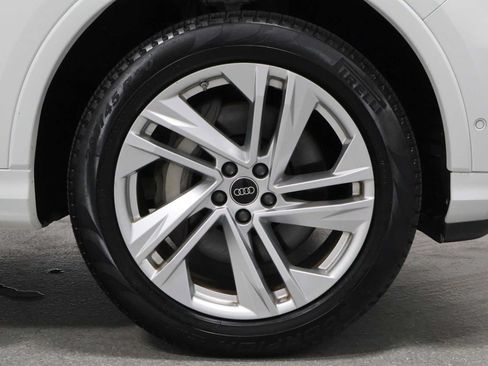 Used 2023 Audi Q7 2.0T Premium w/ Convenience Package AWD/4WD image 12