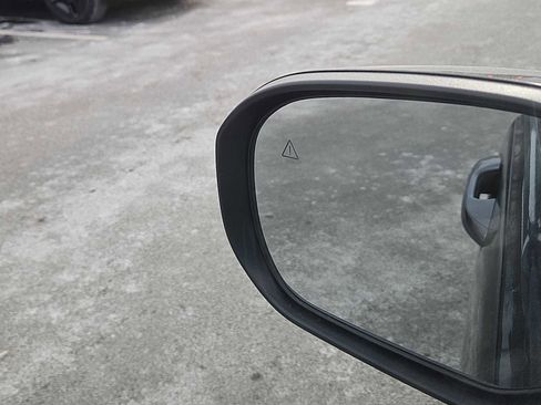 Used 2024 Kia Telluride LX AWD/4WD image 18