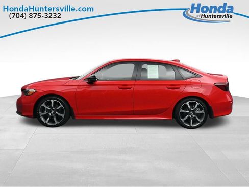 Certified 2025 Honda Civic Sport image 9
