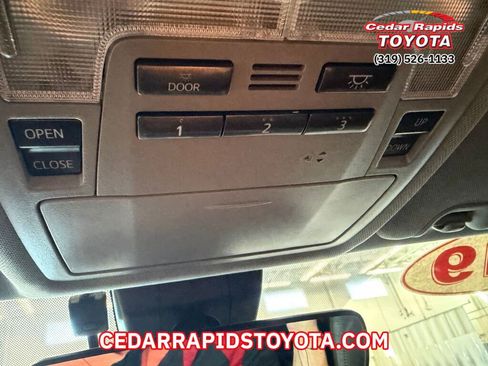 Used 2019 Toyota Highlander Limited image 16