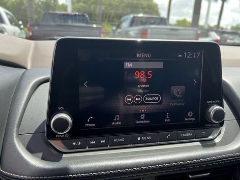 Used 2022 Nissan Rogue SV w/ SV Premium Package FWD image 23