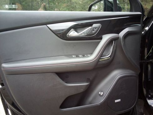 Used 2025 Chevrolet Blazer RS image 11