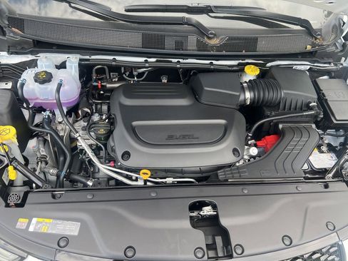 New 2026 Chrysler Pacifica Select w/ S Appearance Package FWD image 11