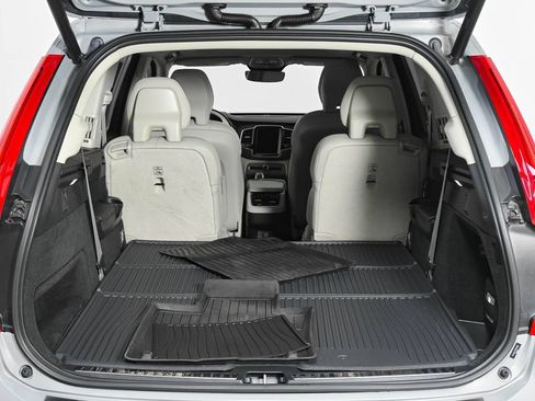 Used 2024 Volvo XC90 B6 Ultimate w/ Protection Package Premier AWD/4WD image 32