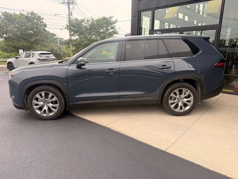 Used 2026 Toyota Grand Highlander AWD Hybrid image 3