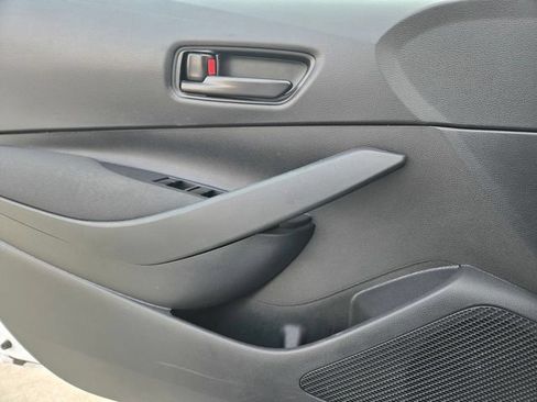Certified 2025 Toyota Corolla LE FWD image 21