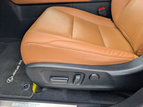 Used 2022 Lexus RX 350L FWD w/ Premium Package image 10