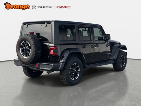 Used 2023 Jeep Wrangler Unlimited Sahara image 3