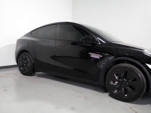 Used 2023 Tesla Model Y Long Range AWD/4WD image 48