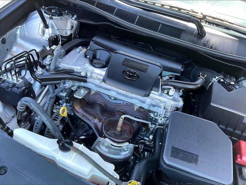 Used 2013 Toyota Camry SE FWD image 32