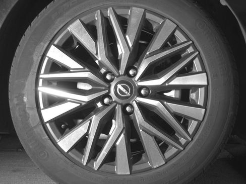 Used 2025 Nissan Altima 2.5 SV image 13