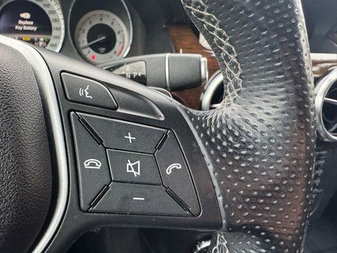 Used 2013 Mercedes-Benz GLK 350 4MATIC image 19