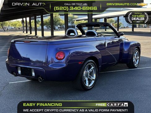 Used 2004 Chevrolet SSR w/ Preferred Equipment Group RWD image 12