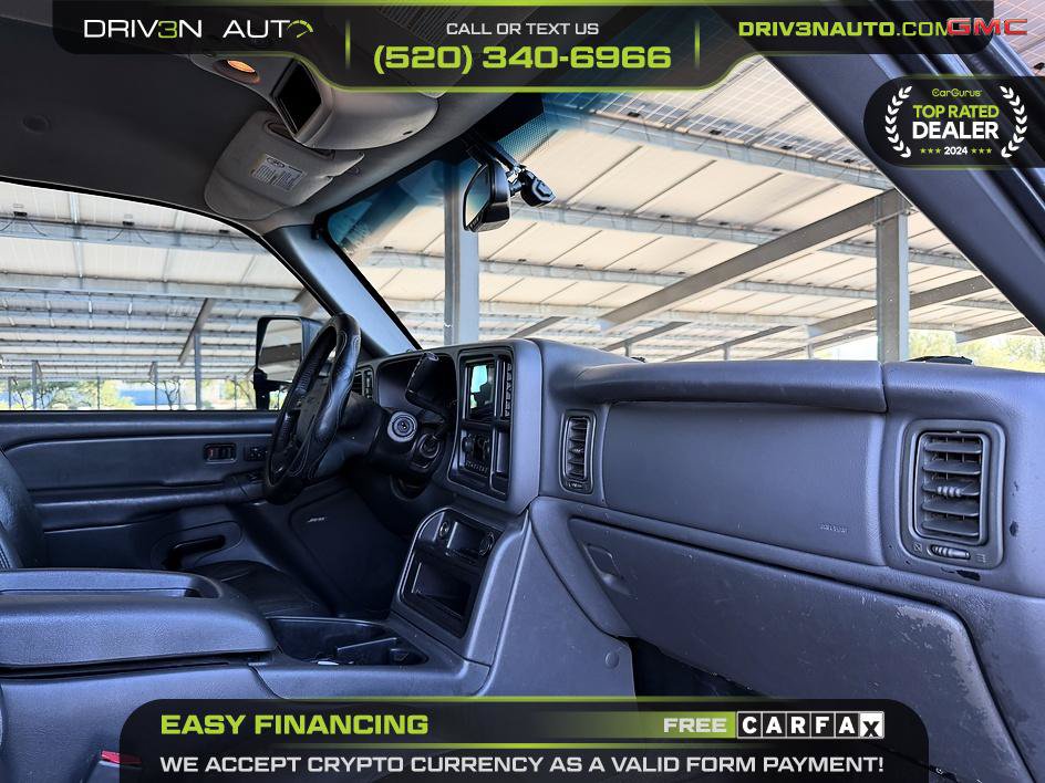 Used 2004 GMC Sierra 2500 SLT w/ Heavy-Duty Power Package AWD/4WD image 12