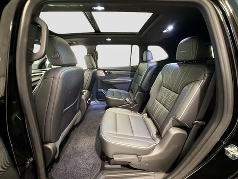 New 2026 Buick Enclave Avenir image 23