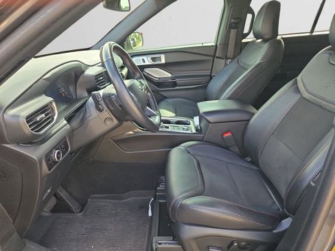 Used 2023 Ford Explorer ST w/ Equipment Group 401A image 8