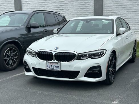 Used 2019 BMW 330i Sedan w/ M Sport Package RWD image 2