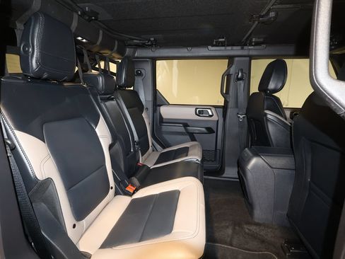Used 2024 Ford Bronco Wildtrak AWD/4WD image 26