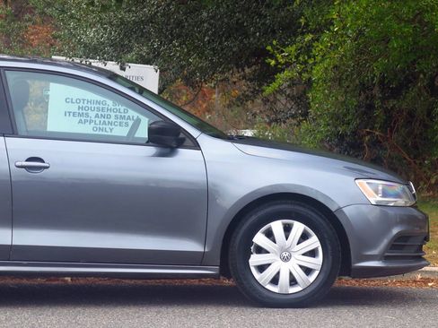 Used 2015 Volkswagen Jetta S FWD image 28