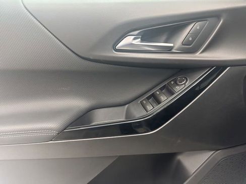 New 2026 Chevrolet Equinox LT AWD/4WD image 9
