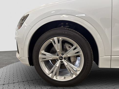 Used 2023 Audi Q8 Premium w/ Convenience Package AWD/4WD image 15