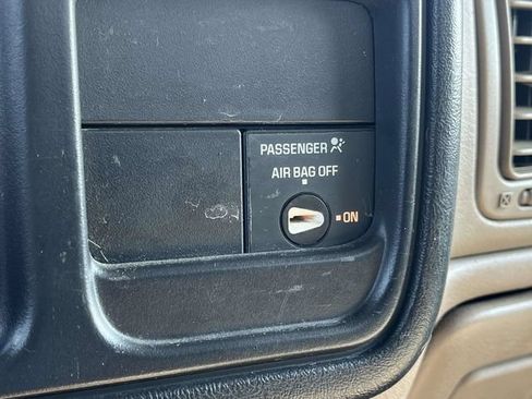 Used 2003 Chevrolet Silverado 2500 W/T w/ Skid Plate Package AWD/4WD image 23