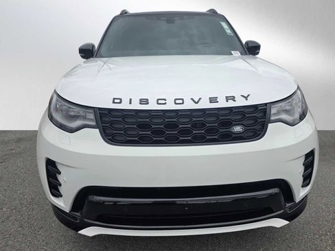New 2026 Land Rover Discovery Dynamic SE image 8