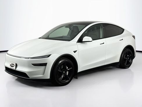 Used 2026 Tesla Model Y Long Range AWD/4WD image 6