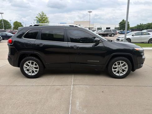 Used 2015 Jeep Cherokee Latitude w/ Comfort/Convenience Group AWD/4WD image 6