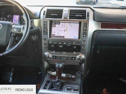 Used 2019 Lexus GX 460 Premium AWD/4WD image 16