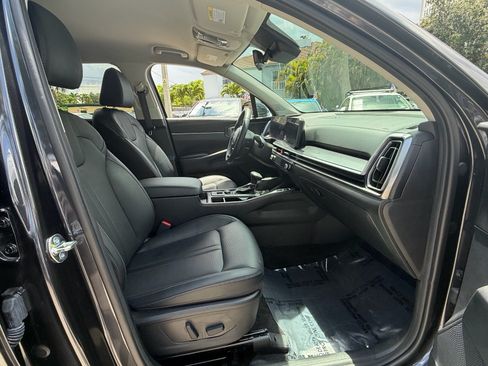 Used 2025 Kia Sorento EX FWD image 19