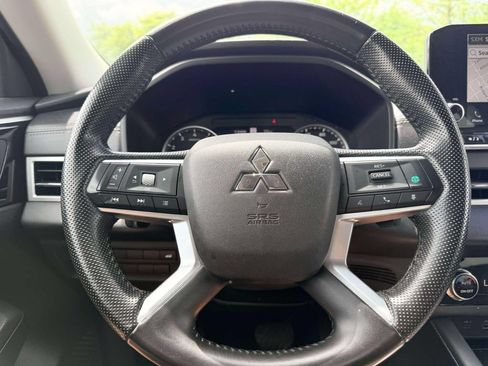 Used 2024 Mitsubishi Outlander SE AWD/4WD image 12