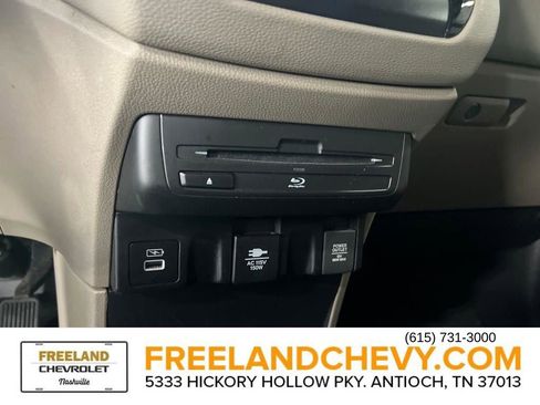 Used 2023 Honda Odyssey Elite image 23