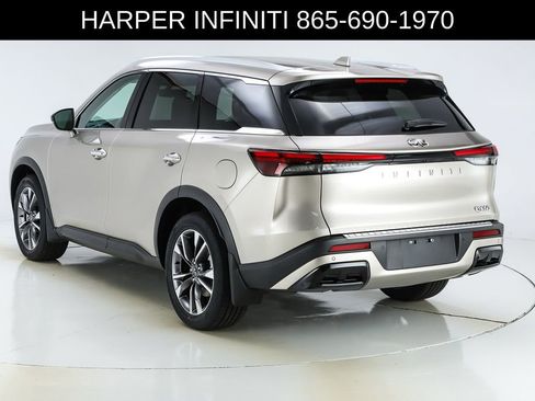 Used 2023 INFINITI QX60 Luxe w/ Vision Package FWD image 8