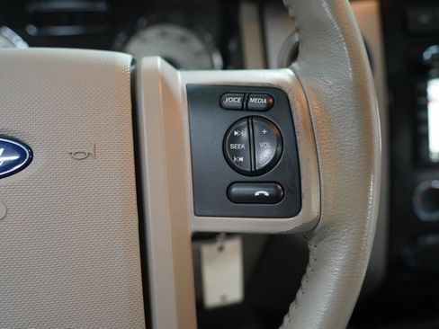 Used 2013 Ford Expedition Limited image 16