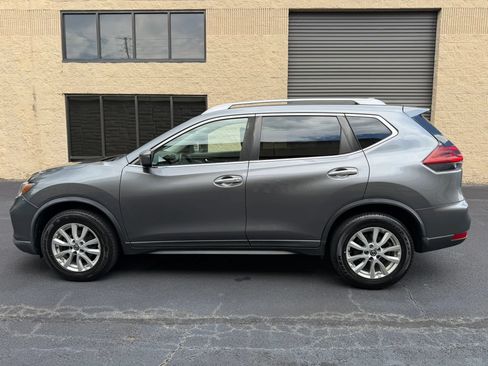 Used 2018 Nissan Rogue SV AWD/4WD image 3