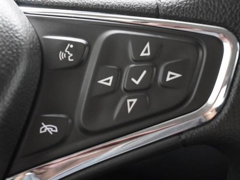 Used 2017 Chevrolet Cruze LT w/ Convenience Package FWD image 19