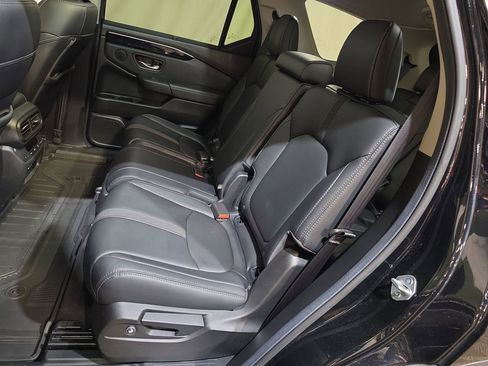 Used 2024 Honda Pilot Touring image 25