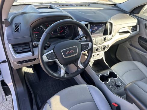 Used 2023 GMC Terrain SLT w/ Tech Package image 18