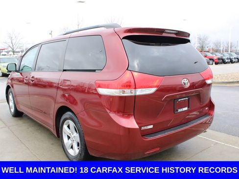 Used 2014 Toyota Sienna LE image 5