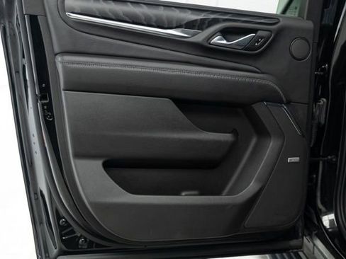 Used 2023 GMC Yukon XL Denali image 27