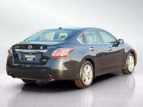 Used 2014 Nissan Altima 2.5 SL w/ Technology Package FWD image 5