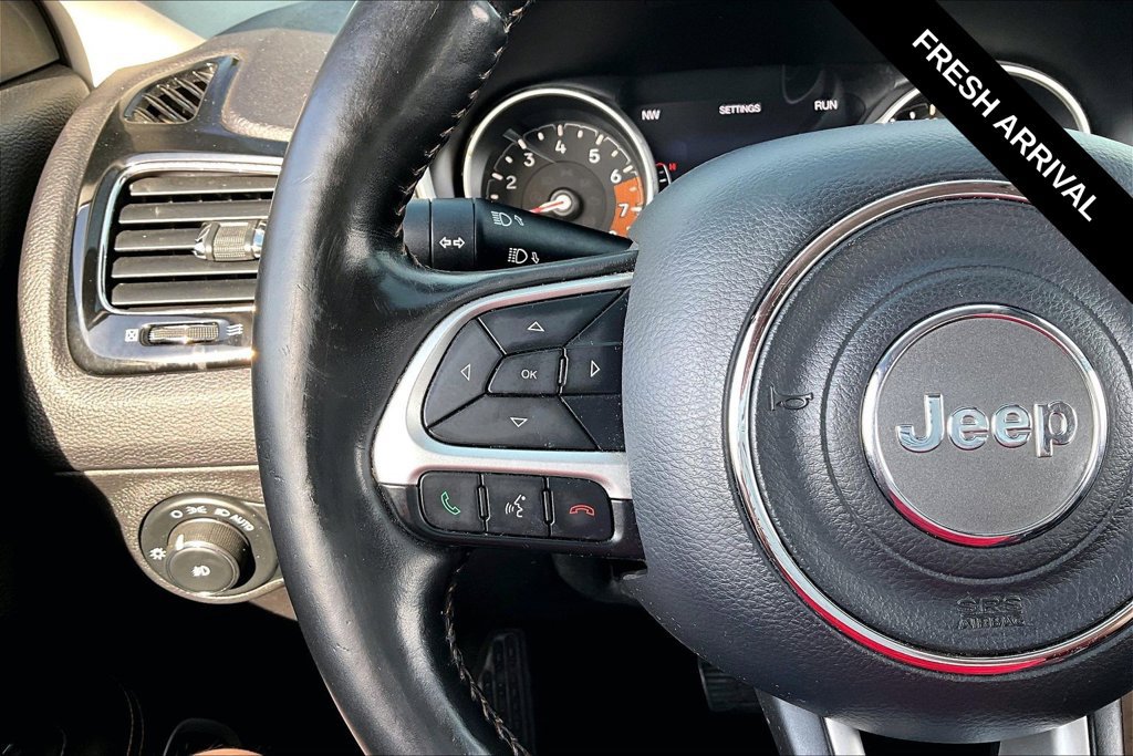 Used 2018 Jeep Compass Limited AWD/4WD image 12