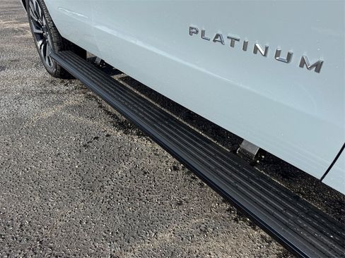 New 2026 Ford Expedition Platinum w/ Driver's Package image 17