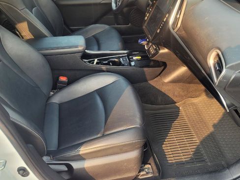 Used 2022 Toyota Prius Prime XLE FWD image 23