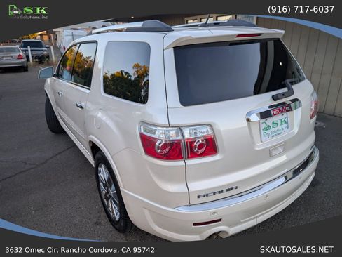 Used 2012 GMC Acadia Denali AWD/4WD image 10