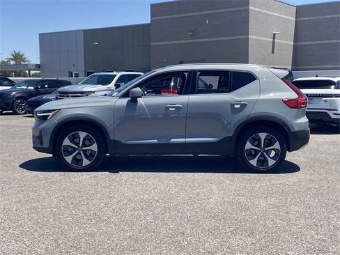 New 2025 Volvo XC40 B5 Core w/ Protection Package Premier image 10