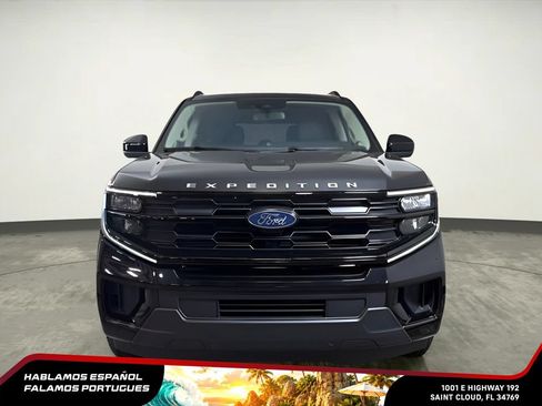 Used 2025 Ford Expedition Max Active AWD/4WD image 15