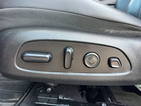 Used 2019 Buick LaCrosse Premium w/ Driver Confidence Package II AWD/4WD image 10